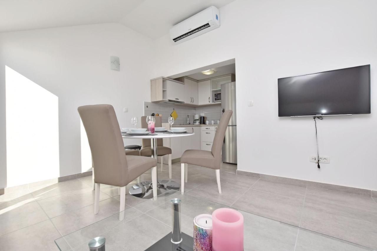 Apartments Danolic Pisak Luaran gambar