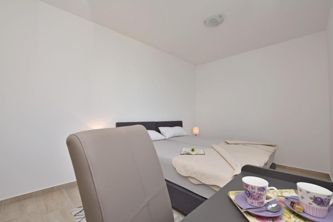 Apartments Danolic Pisak Luaran gambar